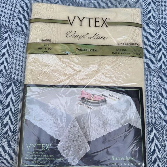 Cream Vinyl Lace Tablecloth - Picture 1 of 8